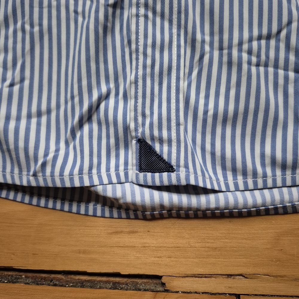 Untuckit Performance Shirt Mens Large Button Up Nylon Blue Stripe Preppy School - Picture 3 of 8